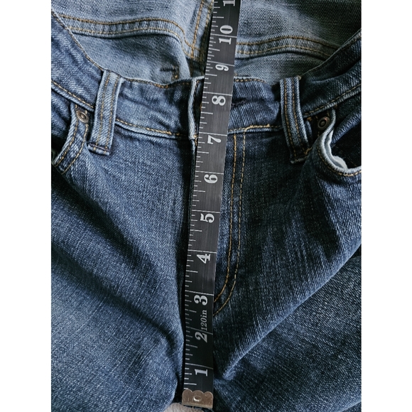 Old Navy | Low Rise Curvy Boot Cut Jeans - Picture 9 of 10